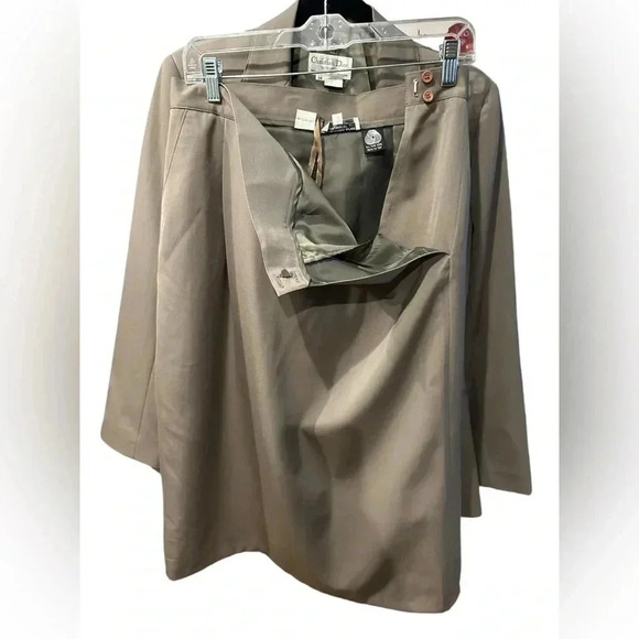 Christian Dior 100%wool khaki green skirt sets (2pcs) size 14 - Picture 12 of 13